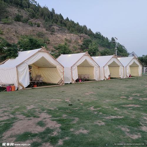 野餐帐篷网红拍照图,绿意盎然，趣味无限
