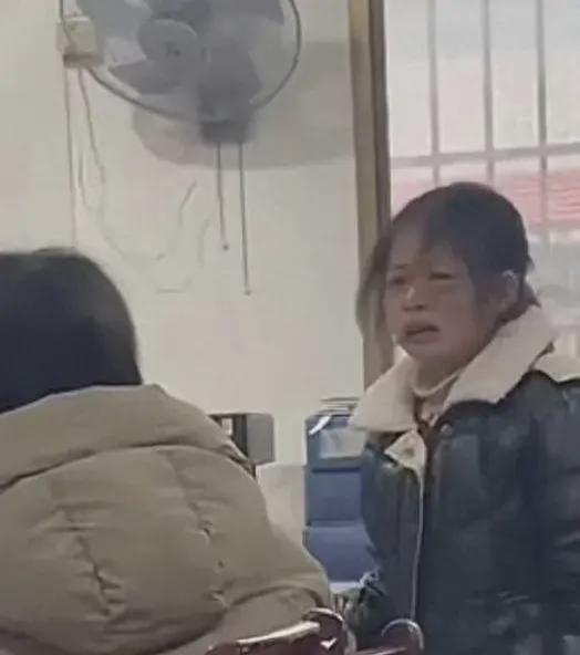 打架吃瓜的人怎么处理,吃瓜群众的应对策略解析